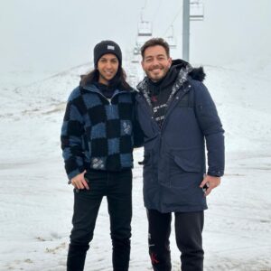 Hesham Gamal Instagram - ‎الجندي المجهول في اغنية "كلمه اخيره" النجم احمد زاهر اللي كان بيعمل ١٠٠ دور مش دوره وشفت بعيني ازاي ممكن أب ينسى نفسه وتكون اولويته الاولى والاخيره انه يشوف بنته احسن واحده في الدنيا ❤️ 👏🏻 
‎ربنا يكرمك يا زاهر يا محترم وتشوفهم احسن بنات في الدنيا 🤲🏻❤️
والكلام ده بالمللي ينطبق على هدى مامت ليلى طبعااا يا جماعه لحسن تزعل 😅❤️🤣