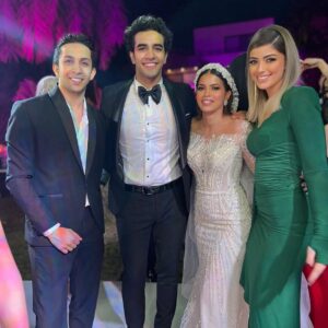 Hesham Gamal Instagram - مبرووووك يا حبايبي وربنا يسعدكو ان شاء الله ❤️ @mohamedgamalbb 🤵🏻 @rowinasameh 👰‍♀️ @lailaazaherr11 👸🏼