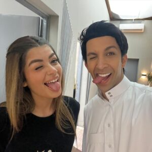 Hesham Gamal Instagram - ‏‎اي حد هتقوله ان بنت عندها ١٩ سنه عندها مسلسل بطولتها وبرنامجها اللي بتقدمه لوحدها غير باقي شغلها وبتمثل من وهي صغيره وبتغني كمان مؤخرا ماشاء الله هيقولك ان ده صعب اوي وان مستقبلها ان شاء الله هيكون كبير جدا جدا 🤲🏻❤️
اهم حاجه تفضلي شاطره و مجتهده ومحترمه ونفسيتك حلوه زي منتي يا احلى لولو 🥳
كل سنه وانتي طيبه يا ليلى والف سلامه عليكي وهنعوضلك اليوم اللي باظ ده ان شاء الله 🤦🏻‍♂️😅