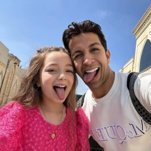 Hesham Gamal Instagram - A very special bond with this little star ❤️💫
Happy birthday Mona 🥳