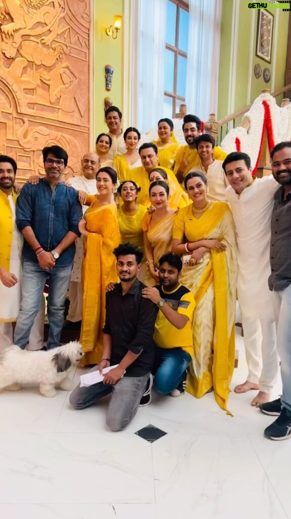 Hiba Nawab Instagram - Happy 100 to us ♥️🥰💃 #Jhanak Monday to Sunday 10:30pm @starplus @patralichattopadhyay @chakraborty.ankita8 @pisalkajal @yogeshbhati9999 @krushalahuja9 @aslichandni @gdimri @instantsachin @puneetpanjwani @sunnysachdevaa @official_reena28