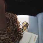 Hilona Gos Instagram - j’essaye de rester stylé même à 8 mois et demi (mais ça commence à être compliqué 😂)
