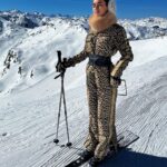 Hilona Gos Instagram - Un peu d’air frais ❄️ @ecrinblanccourchevel Ecrin Blanc Courchevel