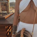 Hilona Gos Instagram - Ma tenue fétiche du moment de chez @sorella.ha retrouvez la sur le site avec différentes couleurs 💖