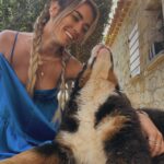 Hilona Gos Instagram - Encore merci pour tous vos magnifiques retours sur ma dernière vidéo ! 🫶 Aujourd’hui je vous sors une nouvelle vidéo sous forme de Vlog où je vous emmène passer la journée avec moi ! 💖 Le lien est dans ma bio Calvi, Haute-Corse