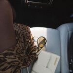 Hilona Gos Instagram - OMG JEUX CONCOURS SAC JACQUEMUS! 🥹 Avec @thebradery , l’app de ventes privées 2.0, toutes vos marques préférées à prix doux, on vous fait gagner ce sac Jacquemus ☁️ Pour participer : - Likez ce post - Suivez nos comptes @thebradery et @hilonagos_off - Tag un(e) ami(e) et ceux qui souhaitent participer 🤍 Bonus: Partage le concours en story 🤍 Résultat le 25 Mars ! Bonne chance à tous Ps: Si tu veux tester l’app The Bradery, le code hilona15 offre -15€ sur la première commande dès 60€ collaboration commerciale rémunérée