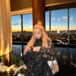 Hitomi Honda Instagram - . Merry Christmas Eve💫 素敵なクリスマスイブを過ごしてね🥂 @fendi🎄 #fendi #pr