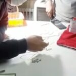 Homayoun Shajarian Instagram - . با درود به شما مهربانان گرامی. طراحی سنگ مزار پدر پس از بجا آوردن مراسم هفتم توسط استاد ( بیژن جناب ) آغاز و چندین طرح آماده گردید. سپس با عزیزانِ بزرگوار ( استاد سایه و استاد شفیعی کدکنی ) مشورت انجام گرفت. هر دو بزرگوار با اینجانب هم عقیده بودند تا تنها به اسم پدر و عبارت خاک پای مردم ایران با دست خط خودشان که دنیایی سخن است بسنده شود چرا که نیاز به هیچ شعر و توصیفی برای پدر نیست و نامشان گویای کامل و شفاف همه چیز است. بنابراین از ( استاد امیرخانی )بزرگوار خواهش نمودم تا نام پدر و تاریخهای وفات و تولد ایشان را خوش نویسی بفرمایند. ایشان قبول زحمت فرموده و این درخواست را به انجام رساندند. طرح به مرحله نهایی رسید. سپس جناب بهبودی و مجموعه ایشان که سالیان درازی ست در داخل و خارج از کشور در زمینه سنگ فعالیت دارند، پیشنهاد ساخت سنگ مزار پدر را با خانواده مطرح فرموده و به مردم ایران هدیه کردند. ایشان و همکارانشان وقت و انرژی زیادی صرف دقت در انجام این مسئولیت نمودند تا همه چیز آن طور شود که در طرح استاد جناب آمده است. تمام این مراحل بعلاوه توافقاتی که باید با نگاه مثبت تر نهایی میشد به زمان و صبوری نیاز داشت، و شکر ایزد که انجام پذیرفت. با وجود نگرانی هایی که مجموعه بهبودی از وجود سرما برای نصب سنگ داشتند و دارند به امید خدا در یکی دو روز پیش رو این کار به انجام خواهد رسید. تصاویر مراحل ساخت تا نصب را در اختیار دوستان در فضای مجازی قرار خواهیم داد تا عزیزانی که علاقه مند هستند به یادگار داشته باشند. سلامت و برقرار باشید🙏🏻