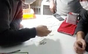 Homayoun Shajarian Instagram - .
با درود به شما مهربانان گرامی. 
طراحی سنگ مزار پدر پس از بجا آوردن مراسم هفتم توسط استاد ( بیژن جناب ) آغاز و چندین طرح آماده گردید. سپس با عزیزانِ بزرگوار ( استاد سایه و استاد شفیعی کدکنی ) مشورت انجام گرفت. هر دو بزرگوار با اینجانب هم عقیده بودند تا تنها به اسم پدر و عبارت خاک پای مردم ایران با دست خط خودشان که دنیایی سخن است بسنده شود چرا که نیاز به هیچ شعر و توصیفی برای پدر نیست و نامشان گویای کامل و شفاف همه چیز است.  بنابراین از ( استاد امیرخانی )بزرگوار خواهش نمودم تا نام پدر و تاریخهای وفات و تولد ایشان را خوش نویسی بفرمایند. ایشان قبول زحمت فرموده و این درخواست را به انجام رساندند. طرح به مرحله نهایی رسید. سپس جناب بهبودی و مجموعه ایشان که سالیان درازی ست در داخل و خارج از کشور در زمینه سنگ فعالیت دارند، پیشنهاد ساخت سنگ مزار پدر را با خانواده مطرح فرموده و به مردم ایران هدیه کردند. 
ایشان و همکارانشان وقت و انرژی زیادی صرف دقت در انجام این مسئولیت نمودند تا همه چیز آن طور شود که در طرح استاد جناب آمده است. 
تمام این مراحل بعلاوه توافقاتی که باید با نگاه مثبت تر نهایی میشد به زمان و صبوری نیاز داشت، و شکر ایزد که انجام پذیرفت.
با وجود نگرانی هایی که مجموعه بهبودی از وجود سرما برای نصب سنگ داشتند و دارند به امید خدا در یکی دو روز پیش رو این کار به انجام خواهد رسید. 
تصاویر مراحل ساخت تا نصب را در اختیار دوستان در فضای مجازی قرار خواهیم داد تا عزیزانی که علاقه مند هستند به یادگار داشته باشند. 
سلامت و برقرار باشید🙏🏻