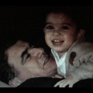 Homayoun Shajarian Instagram - ۰
خداوندا چنان کن که آرامش در دل و لبخند بر لب همه باشه. سال نو بر همه عزیزان فرخنده باد🌹 با آرزوی تندرستی برای شما نازنینان و به امید بهبودی حال پدر 🙏 در کنار خانواده و عزیزانتان خوش و خرم باشید🌺🌺🌺