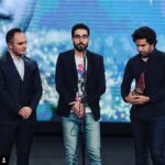 Homayoun Shajarian Instagram - . با سپاس و قدردانی از عزیزان و مهربانان جشن پر فروغ حافظ، و با پوزش از یکایک بزرگواران به دلیل عدم حضورم برای دریافت این جایزه. بسیار خوشحالم که قطعه آهای خبر دار مورد پسند شما عزیزان قرار گرفته است. رایان جان عزیزم بر صحنه حضور یافت و با آرزوی تندرستی پدر که تاج سر من و عشقِ در قلب شماست مرا ذوق زده کرد. به امید آن که شما نیز همیشه شاد و همیشه سلامت باشید🌹