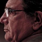 Homayoun Shajarian Instagram - ۰ امشب همزمان با فوتبال ایران و اسپانیا باز هم شایعه ای بی اساس مردم عزیز را دل نگران کرد. دوستان گرامی خداروشکر که پدر حالشان خوب است و بازی های فوتبال را در منزل دنبال میکنند. خدمت عزیزان یادآوری می کنم که هر گونه خبر در مورد حال و احوال ایشان را اینجا با شما در میان خواهم گذاشت. تکرار این شایعات که هدف از به راه انداختن هر ازگاه آن مشخص و معلوم است جز آب درهاون کوبیدن نیست. با ارزوی سلامتی و روزهای شاد و پر امید برای شما عزیزان.
