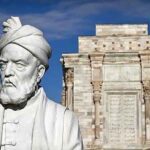 Homayoun Shajarian Instagram - . دوستان گرامی همگی خوب می‌دانیم که شاهنامه بخشی از چند میراث بزرگ و مهم فرهنگی کشورمان است که همه‌ی دنیا با نگرش به آن می‌توانند عظمت زبان و فرهنگ مارا درک کنند. با این حال اخیرا در برنامه‌ای سینما محور در صدا و سیمای کشورمان ایران ، به حضرت حکیم ابوالقاسم فردوسی که بزرگان ادب و فرهنگ، فارسی سخن گفتن امروز ما را (که عاری از کلمات عربی هم نیست) مدیون او و شاهنامه اش می دانند، علنا توهین شده است و گویا قرار نیست کسی هم عذر خواهی رسمی کند. بنده‌ی کمترین و جمع بسیاری از دوستانم و فرهیخته‌گان هنر، شایسته می‌دانیم، مراتب به شکلی فراهم آید تا بدون هیچگونه توضیح و توجیه، که شنیدن آن صبوری می‌خواهد، در رسانه ملی که وظیفه‌اش پاسداری از ارزش‌های فرهنگی این مرز و بوم است، یا به هر طریقی که شایسته است از پیشگاه مردم ایران عذر خواهی مستقیم و رسمی بعمل آید. با آرزوی سلامتی برای جملگی فرهنگ دوستان عزیز و بزرگوار، شاد و سلامت باشید.