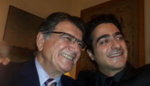 Homayoun Shajarian Instagram - .
باز من ماندم و شبهای فراق…