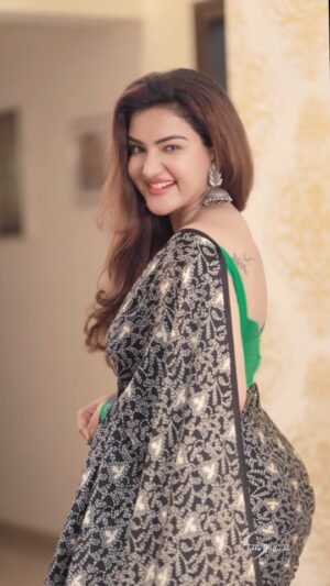 Honey Rose Instagram - Photography @shikku_j_official__ 
Costume @tanith_design 
Accessories @priya_anokhi_