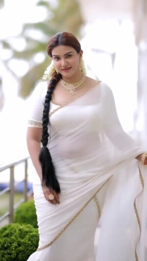 Honey Rose Instagram - Photography @shikku_j_official__ 
Jewellery @parakkat_jewels 
Hairstyle @rahul_namo_ 
Costume @sajini_sa
@cinderelladesign_studio