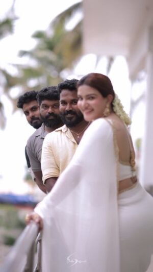 Honey Rose Instagram - Photography @shikku_j_official__ 
Jewellery @parakkat_jewels 
Hairstyle @rahul_namo_ 
Costume @sajini_sa
@cinderelladesign_studio