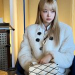 Hong Eun-chae Instagram – Lㅑㅁ냠☕️
#광고 
#우리루이비통 
#WooriLV