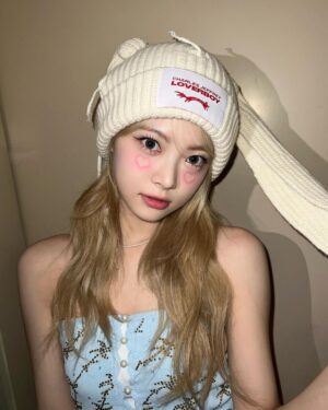 Hong Eun-chae Instagram - 하트하트빔🐰💓