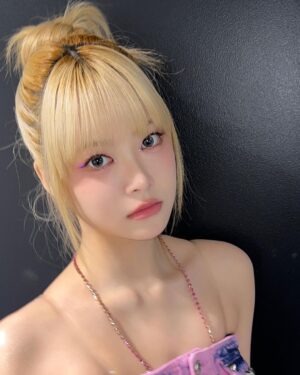 Hong Eun-chae Instagram - =pink🩷