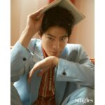 Hong Jong-hyun Instagram - 싱글즈 8월호. #singlesmagazine #개미가타고있어요