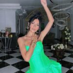 Huda ElMufti Instagram - One year wiser ! 💚🌱🎂🤍🫶🏽 December 6th :) @sharifftanyous my green dress from @mrskeepaofficial