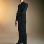 Hugo Travers Instagram - HOMMES DE L’ANNÉE GQ 2023 😳 Très très honoré de faire partie de ce palmarès 🙏 (et une grande première pour moi ces shootings, dans le genre « sortir de sa zone de confort » on est pas mal là) J’ai l’immense chance de faire un métier qui me passionne, difficile parfois, mais toujours stimulant, entouré d’une formidable équipe. Merci pour votre soutien et votre confiance cette année. ❤️❤️❤️ Un immense merci @gqfrance, merci @pam_boy, pour ce prix, et merci @bigflo @oli_real pour la remise sur scène. 🙏 Crédits : Journaliste : adelinegraiscernea Photographe : @marcelnestler Styliste : @victor_vergara Grooming : @mathieuguignaudeau @capsuleagence_hmc Set design: @castay.s représentées par @_blazeparis Assistante photo et Digital : @emma_charbo Assistant styliste : @amorefontaine Production : @maison_montcalm