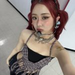 Huh Yun-jin Instagram - 👾⛓️🖤🐑💋🧚‍♀️✨🍀🌸