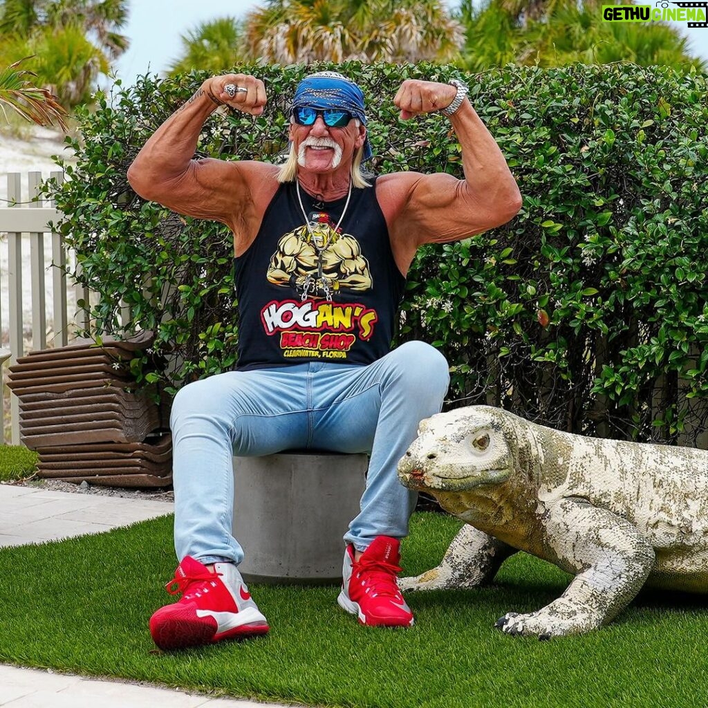 Hulk Hogan Instagram - Life Is Good!! Happy Friday Maniacs! 💪