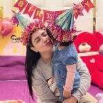 Humaima Malick Instagram – On this special day, I want you to know how much joy and happiness you bring into our lives. Happy birthday,Amaji you are very very special for your mum and for your dad …. And we are so grateful to Allah he gave us you …. May you continue to be this wonderful pure hearted child, may you always respect and love your parents may you never ever see any hardships in life. May Allah keep you close to your loving mother and brave father. May you always be the happiest girl and the bravest of all …. Thankyou Allah for giving us this little princess who is the queen of our hearts may he keep you in afiyat always :)
Love phupho ❤️ maima ! please everyone say MashAllah 🥰