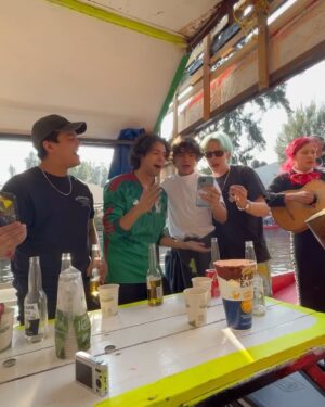 Iñaki Godoy Instagram - Hanging out with the boys 🍻😮‍💨