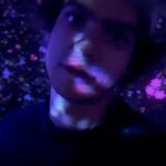 Iñaki Godoy Instagram - Remembering the time me and @emilysteaparty experienced art overdose, so artistic. #artbros #bondedbyart #whatisart??? #areweart??? #artissocool 🎨😤