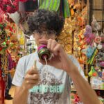 Iñaki Godoy Instagram - Aventuras en México 😜🤘(Sigo sin poder jugar bien al balero, algún tip???)