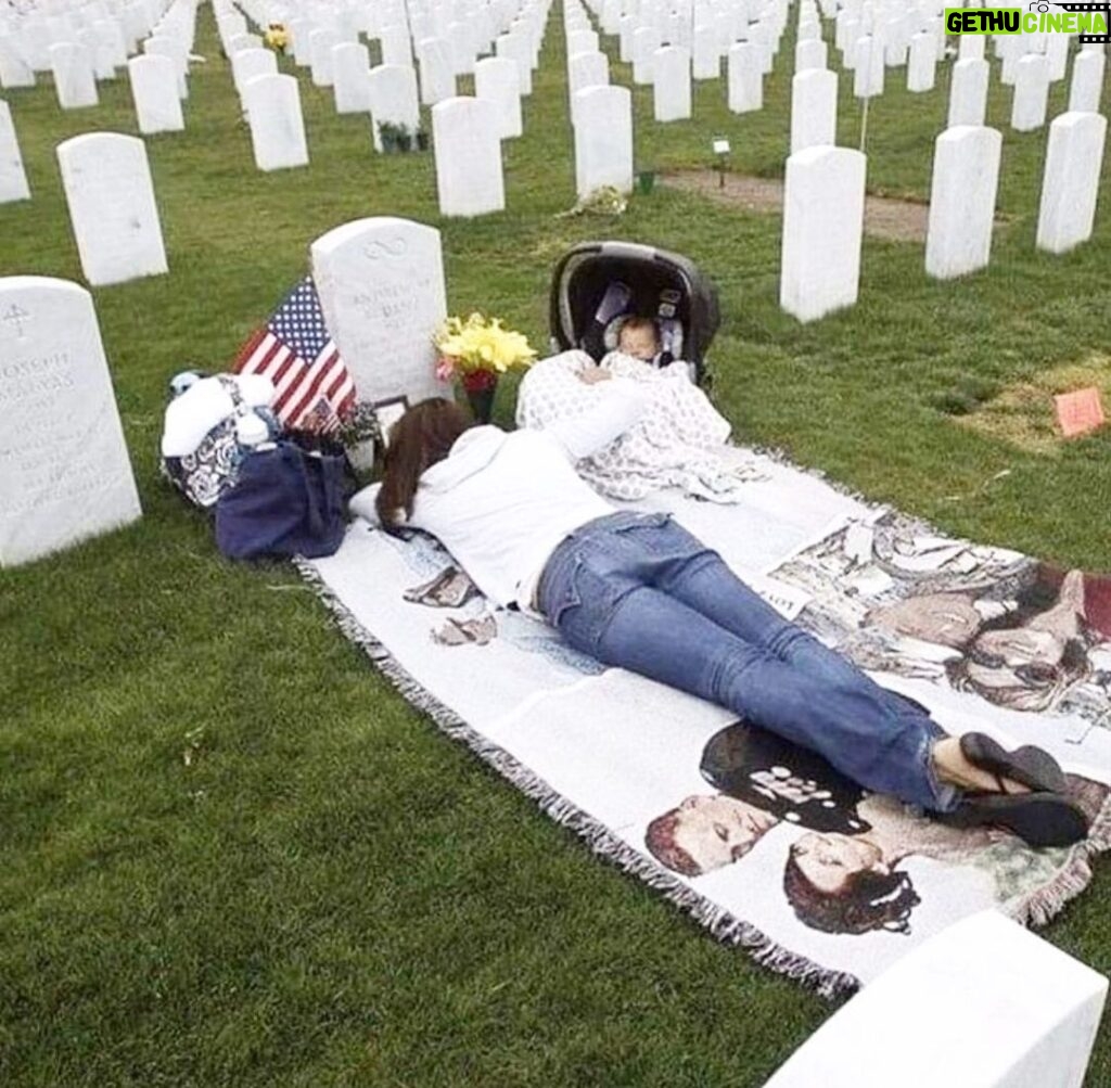 Ian Bohen Instagram - This image always shatters me. Please take a moment today to honor our Fallen Heroes by remembering the sacrifice so many have made for the freedoms we enjoy. #USA #MemorialDay