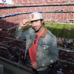 Ian Bohen Instagram - Always Faithful To The Bay. 9’ers Giants @49ers @levisstadium #FTTB Thank you for having us.