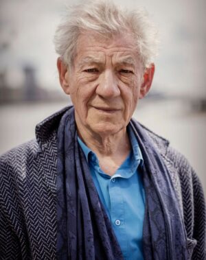 Ian McKellen Instagram - I have been made aware that a man impersonating me, and two women posing as my representatives have recently approached a promoter in Kent, with the offer of a “private signing” by Ian McKellen. 
I am very sorry for anyone who has sent in photos and items to be signed by this fraudulent impersonator. I understand that the promoter has offered to make refunds as soon as possible. 
To be clear, I have never attended paid signings. I do sign for charity and for individuals who submit items directly to me.