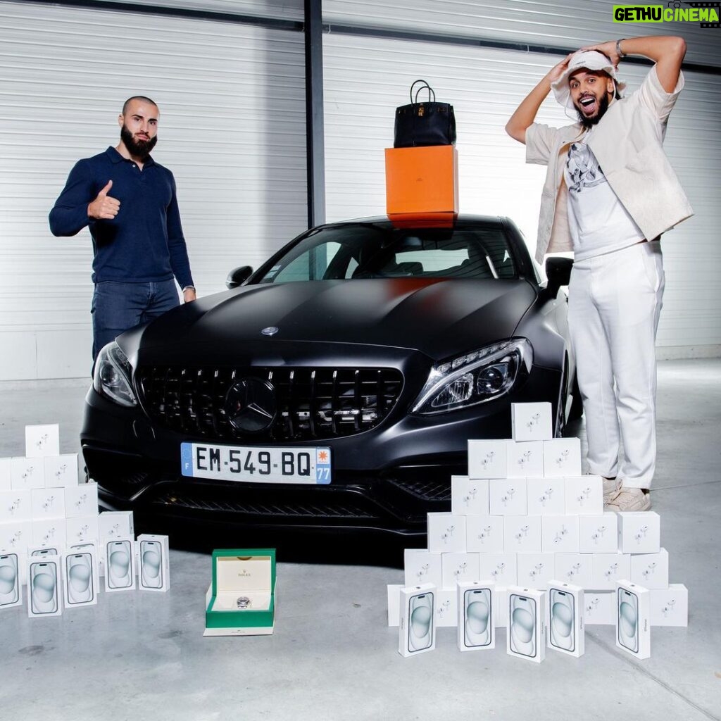 Ibrahim Tsetchoev Instagram - 🎉 LE PLUS GROS CONCOURS INSTAGRAM DE L'ANNÉE OUVRE SES PORTES ! 🎉 Mon ami @hachemisb a préparé un concours de fin d'année INCROYABLE 🤯 150 000€ de lots seront distribués ! 🌟 🏎️ Mercedes C63S AMG ⌚ Rolex 👜 Sac Hermès Birkin 📱 15 iPhones 15 🎧 50 AirPods Pro Pour participer, c’est très simple : 🔍 Follow @hachemisb 👍 Like la publication 🗣️ Identifie 3 amis en commentaire 📲 Partage en story ⚠️ Important : IL Y AURA 68 HEUREUX ! Le tirage au sort aura lieu le 26 décembre en live sur le compte de @hachemisb et sera encadré par un huissier de justice agréé. Bonne chance à tous et à toutes ! 🎅✨ Paris, France