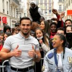 Ibrahim Tsetchoev Instagram - Merci Marseille !!! c’était le feu 🔥pour ouverture d’un @blackandwhiteburger , impatient de revenir à Marseille bébé ✊ Marseille, France