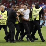 Ibrahim Tsetchoev Instagram - Final l’euro de football FRANCE-PORTUGAL 🔥 a 300k CORE ROGE ❤️ je refait la finale de cette année ✊ Vous m’avez donné beaucoup de force, pour que je réalise des dinguerie, grâce à vous j’ai vécu des expériences inoubliables, MERCI ❤️ Stade De France