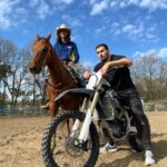 Ibrahim Tsetchoev Instagram - Moto cross vs Cowboy video dispo sur IbraPlus. À votre avis qui a remporté cette bataille les chevaux ou bien motocross? ne trichez pas regarde pas la vidéo avant de le répondre 😄 #horse #moto #motocross Manege Gipsy Horses