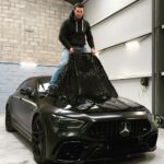 Ibrahim Tsetchoev Instagram - 1 an et demi a duré cette belle histoire, entre moi et ma #amggt63s , aujourd’hui je dois m’en séparer d’elle même si ca me fait mal au cœur 💔, je vous donnerais plus de détails dans la video qui va arriver . Maintenant qui sera ma prochaine prétendantes 😜, vois avez une idée ? 😌 celui qui devine qui qui sera le plus précis, fera un tour avec moi après l’achat France