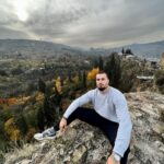 Ibrahim Tsetchoev Instagram - Quoi de mieux que de me ressourcer sur les terres de mes racines, le Caucase ⛰️ Et vous, qu’est-ce que vous ressources ?! თბილისი - Tbilisi