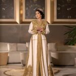 Ibtissam Laaroussi Instagram - الزي المغربي لا يعلى عليه ختارو معايا احسن صورة 1/2/3/4/5/6 سعيدة بتعاملي مع الراقية الجميلة @ziana_faty_diamond المشرفة على المكياج واللباس 📸 @hichamphotographee
