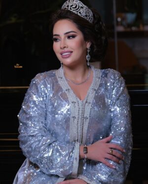 Ibtissam Laaroussi Instagram - Un shooting magnifique kif jakom 5 photos  ختارو معايا ?
@tanguif_paradis_de_la_mariee 
@jasbeauty________