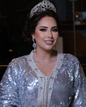 Ibtissam Laaroussi Instagram - Un shooting magnifique kif jakom 5 photos  ختارو معايا ?
@tanguif_paradis_de_la_mariee 
@jasbeauty________