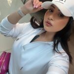 Ibtissam Laaroussi Instagram - La peur est une réaction ✅le courage est une décision ❤️ @aksalluxury Morrocco Mall