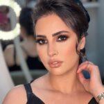 Ibtissam Laaroussi Instagram - وقولو لي شي حاجة طلع مورال محتاجاها Makeup by @camillepetrouvi
