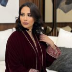 Ibtissam Laaroussi Instagram - سلام لمن لا يتغيرون ❤️ الناس ديال. بصح بانو في كمونطير @hasnaafriki maquillage @hautecouturebyatika