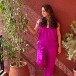 Ibtissam Laaroussi Instagram - الحمد لله عيد مبارك وميسور عليكم كلكم شكرا مونيا بنهيدة على لبيسة الغزالة الصورة الثانية بالسلهام @mouniabenhida