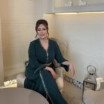 Ibtissam Laaroussi Instagram - مهم مبروك العيد قبل ما نبداو الاعمال الشاقة غدا 💚 كيف جاني القفطان؟؟؟؟